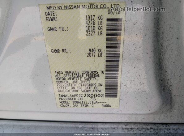 1N4AL3AP0JC280002 2018 NISSAN ALTIMA White Widok komory silnika