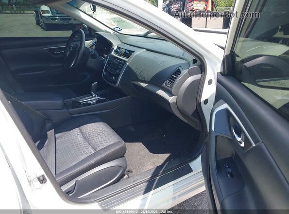 1N4AL3AP0JC280002 2018 NISSAN ALTIMA White Widok wnętrza z przodu