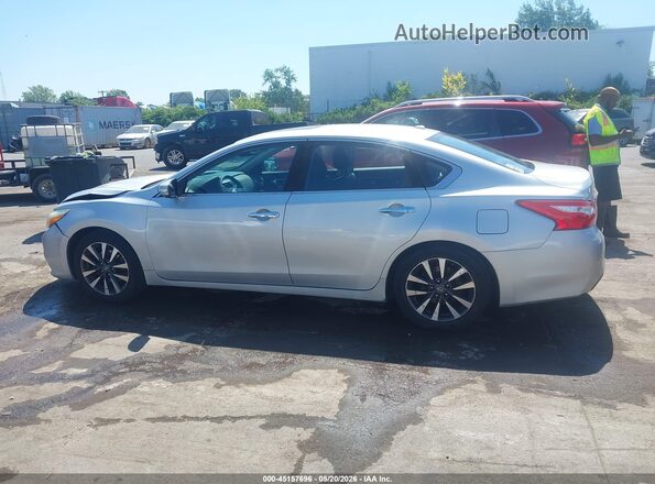1N4AL3AP1HC207991 2017 NISSAN ALTIMA Gray 360 interior view