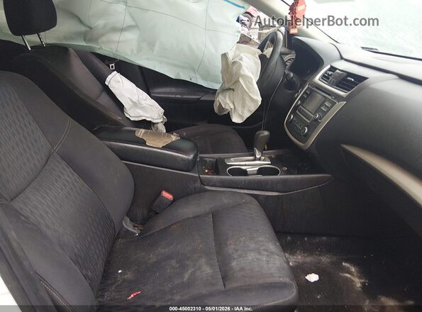 1N4AL3AP1JC136393 2018 NISSAN ALTIMA White Front interior view