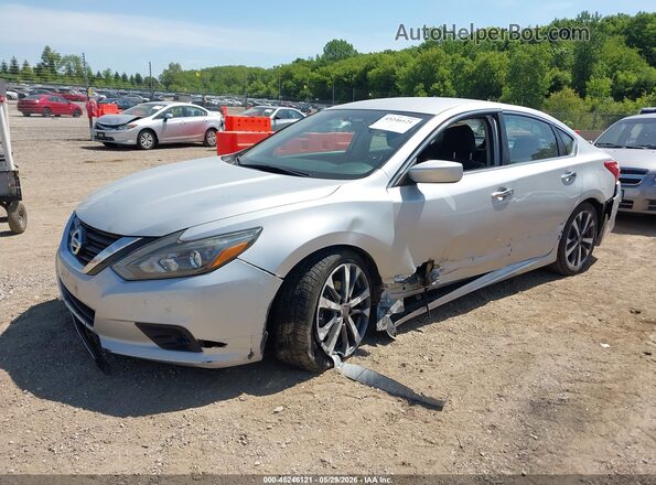 1N4AL3AP2GC174935 2016 NISSAN ALTIMA Silver Vista tres cuartos delantera izquierda