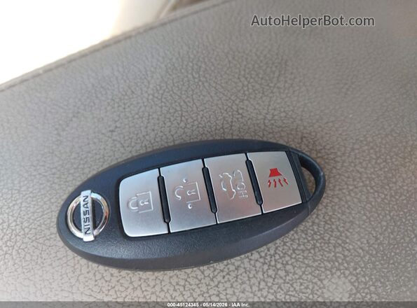 1N4AL3AP2HC137157 2017 NISSAN ALTIMA White Widok deski rozdzielczej