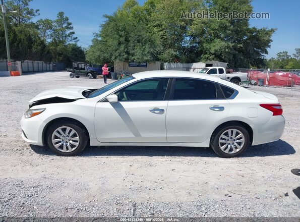 1N4AL3AP2HC137157 2017 NISSAN ALTIMA White Widok wnętrza 360 stopni