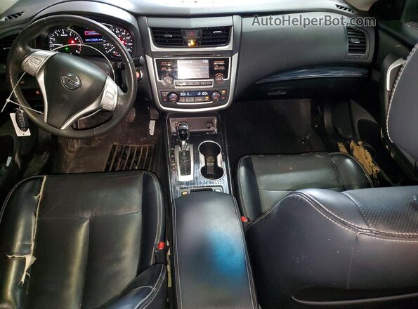1N4AL3AP2HC140446 2017 NISSAN ALTIMA Black Dashboard view