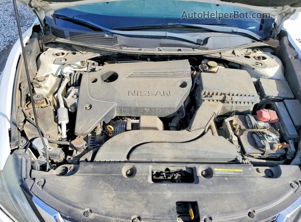 1N4AL3AP2HC245729 2017 NISSAN ALTIMA White Widok wnętrza z tyłu