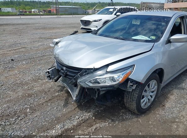 1N4AL3AP2JC156099 2018 NISSAN ALTIMA Silver Вид спереду
