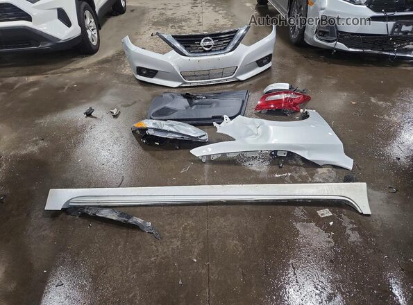 1N4AL3AP2JC173047 2018 NISSAN ALTIMA Silver 