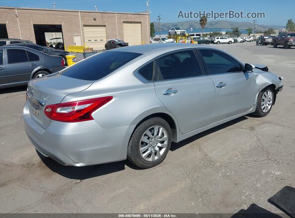 1N4AL3AP3GC173941 2016 NISSAN ALTIMA Серебряный Задняя правая четверть