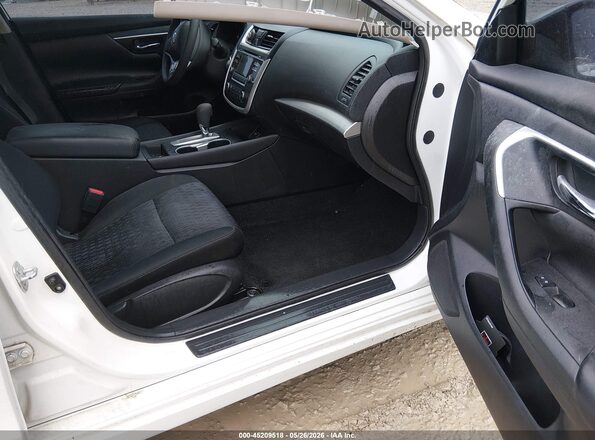 1N4AL3AP3GN308548 2016 NISSAN ALTIMA White Widok wnętrza z przodu