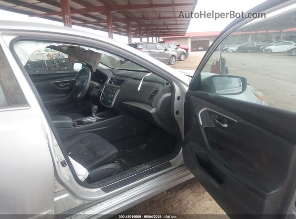 1N4AL3AP3HC272096 2017 NISSAN ALTIMA Silver Widok wnętrza z przodu