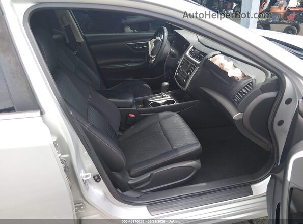 1N4AL3AP3JC203768 2018 NISSAN ALTIMA Silver Front interior view