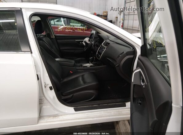 1N4AL3AP3JC292726 2018 NISSAN ALTIMA White Вид салону спереду