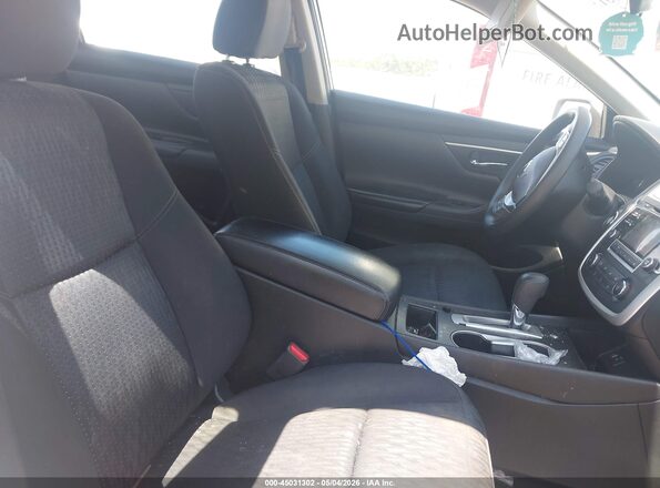 1N4AL3AP4GN349450 2016 NISSAN ALTIMA White Front interior view