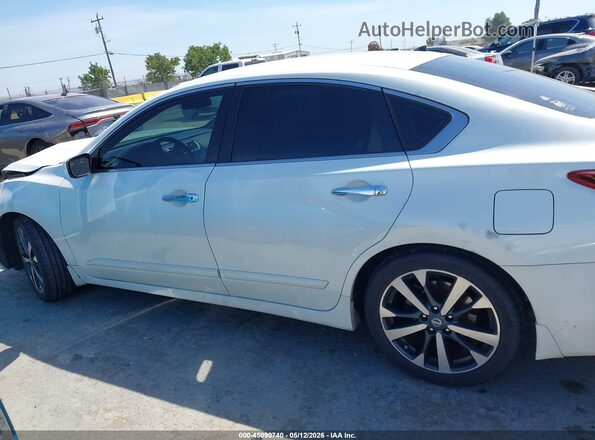 1N4AL3AP4HC201070 2017 NISSAN ALTIMA White 