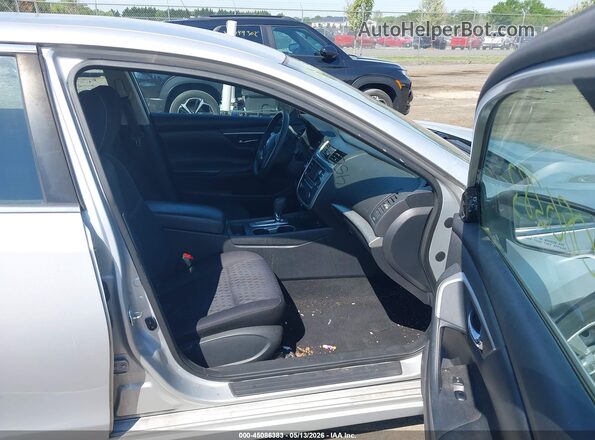 1N4AL3AP4HC471402 2017 NISSAN ALTIMA Silver Вид салону спереду