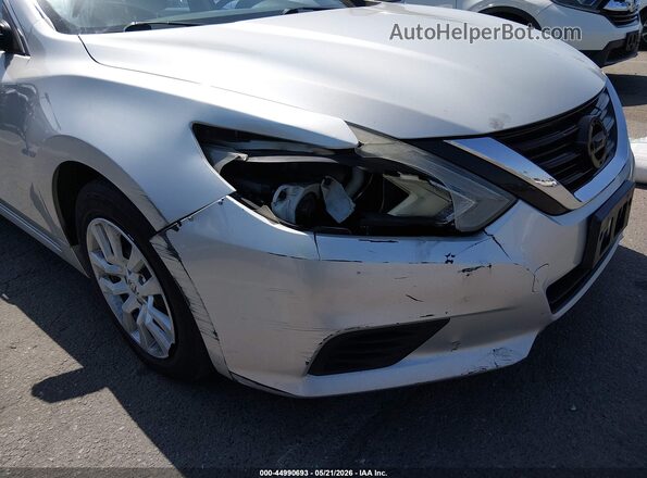 1N4AL3AP4JC108104 2018 NISSAN ALTIMA Silver Widok z przodu