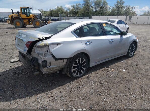 1N4AL3AP4JC271741 2018 NISSAN ALTIMA Серебряный Задняя правая четверть