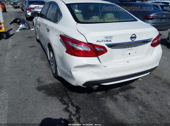 1N4AL3AP5HN363374 2017 NISSAN ALTIMA White Front view