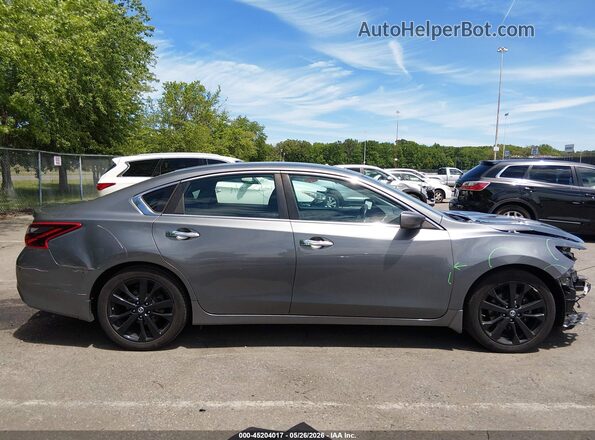 1N4AL3AP5JC133058 2018 NISSAN ALTIMA Gray Rear interior view
