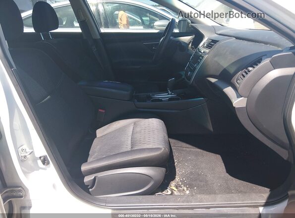 1N4AL3AP5JC241230 2018 NISSAN ALTIMA White Widok wnętrza z przodu