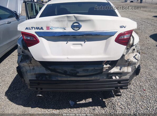 1N4AL3AP5JC241230 2018 NISSAN ALTIMA White Widok z przodu
