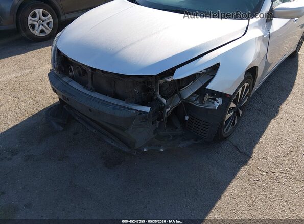 1N4AL3AP5JC252518 2018 NISSAN ALTIMA Silver Вид спереду