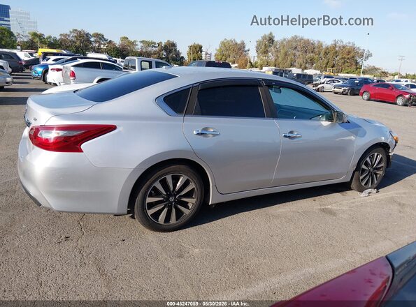 1N4AL3AP5JC252518 2018 NISSAN ALTIMA Silver Панорамний вид салону 360°