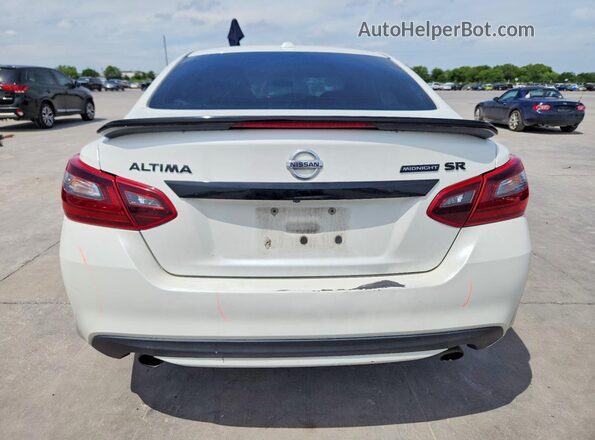 1N4AL3AP5JC275068 2018 NISSAN ALTIMA White 