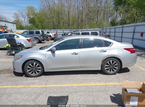 1N4AL3AP6HC220848 2017 NISSAN ALTIMA Silver 360 interior view
