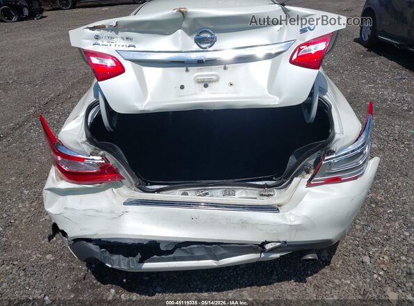 1N4AL3AP6HC254305 2017 NISSAN ALTIMA White Widok z przodu