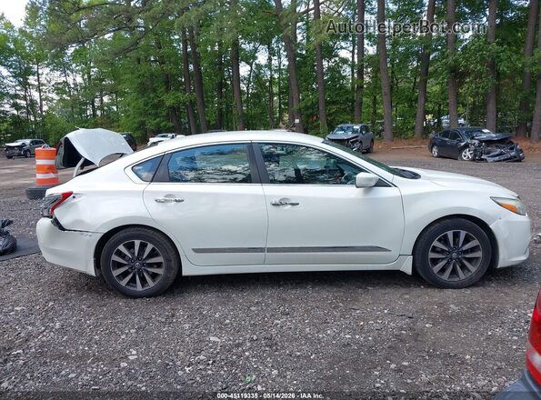 1N4AL3AP6HC254305 2017 NISSAN ALTIMA White Widok wnętrza z tyłu