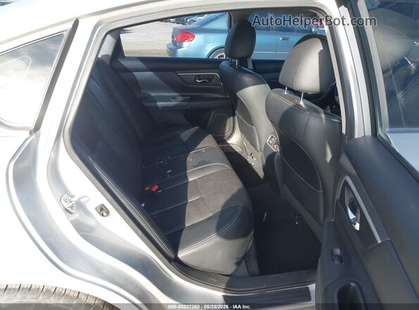 1N4AL3AP6HC284386 2017 NISSAN ALTIMA Silver Widok naklejki z numerem VIN