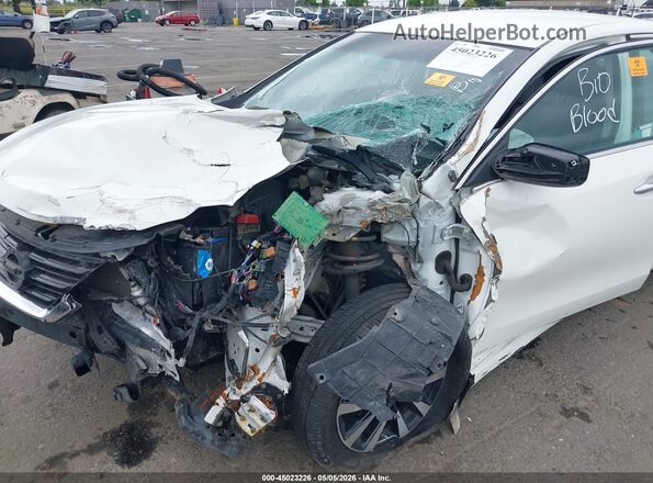 1N4AL3AP6JC205238 2018 NISSAN ALTIMA White Widok z przodu