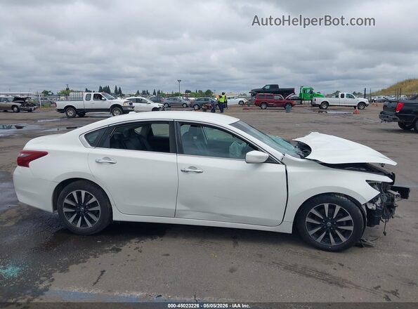 1N4AL3AP6JC205238 2018 NISSAN ALTIMA White Widok wnętrza z tyłu