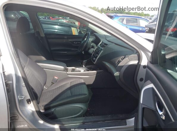 1N4AL3AP6JC206874 2018 NISSAN ALTIMA Silver Front interior view