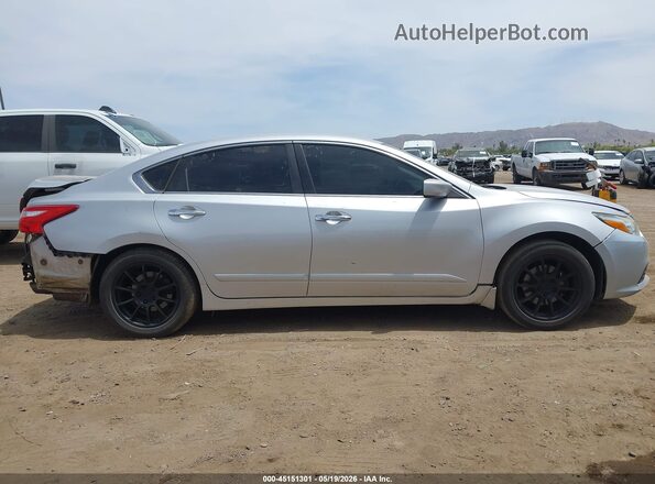 1N4AL3AP6JC288671 2018 NISSAN ALTIMA Silver Rear interior view