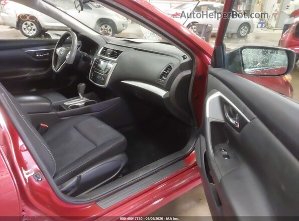 1N4AL3AP7HN306917 2017 NISSAN ALTIMA Red Widok wnętrza z przodu