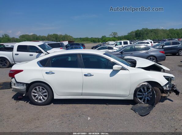 1N4AL3AP7JC122773 2018 NISSAN ALTIMA White Rear interior view