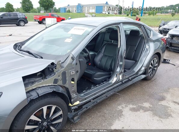 1N4AL3AP7JC168944 2018 NISSAN ALTIMA Gray Вид спереду