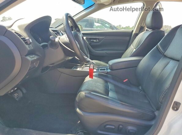 1N4AL3AP7JC205541 2018 NISSAN ALTIMA White Սալոնի դիմացի տեսք