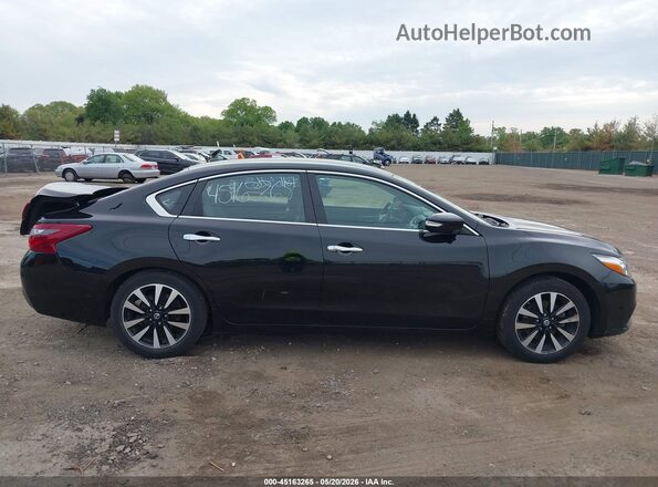 1N4AL3AP7JC230889 2018 NISSAN ALTIMA Black Rear interior view