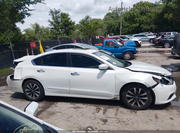 1N4AL3AP8GC242736 2016 NISSAN ALTIMA White Вид задньої частини салону