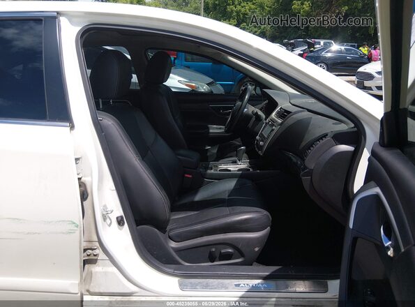 1N4AL3AP8GC242736 2016 NISSAN ALTIMA White Вид салону спереду