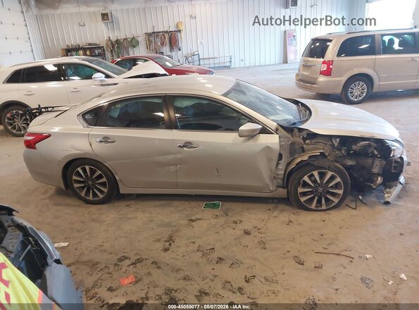 1N4AL3AP8HC127393 2017 NISSAN ALTIMA Silver Вид задньої частини салону