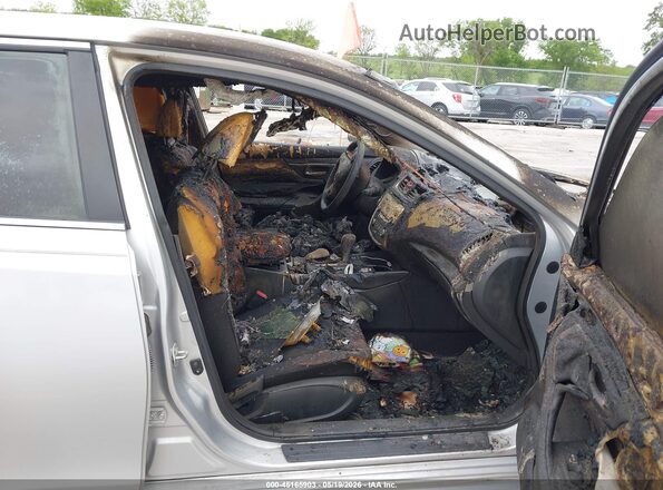 1N4AL3AP8JC108011 2018 NISSAN ALTIMA Silver Front interior view