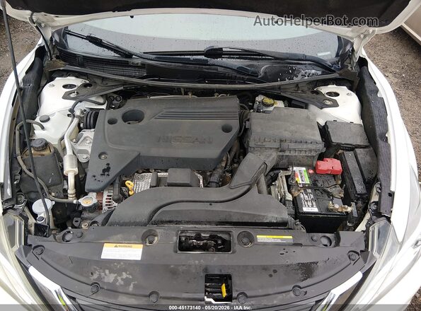 1N4AL3AP8JC165678 2018 NISSAN ALTIMA Белый Вид сзади