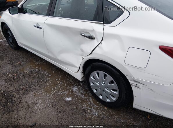1N4AL3AP8JC165678 2018 NISSAN ALTIMA Белый Вид спереди
