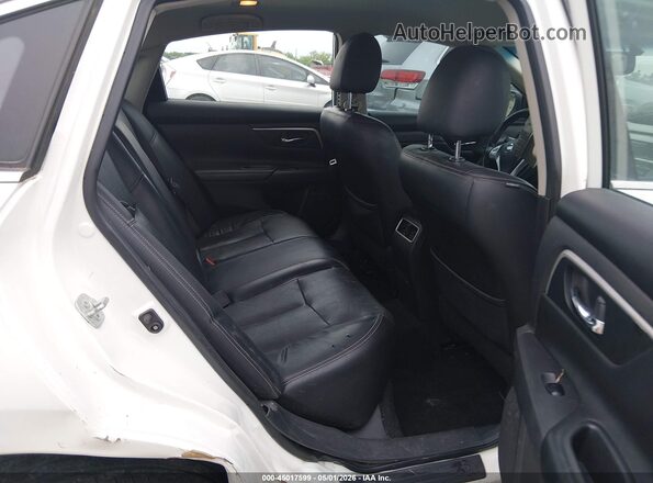 1N4AL3AP8JC167155 2018 NISSAN ALTIMA White 