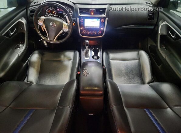 1N4AL3AP8JC180987 2018 NISSAN ALTIMA White Dashboard view