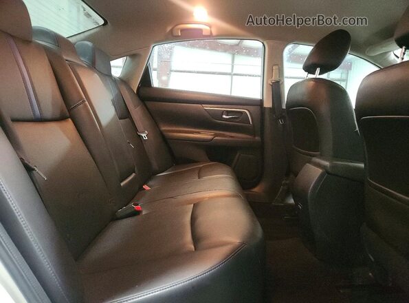 1N4AL3AP8JC180987 2018 NISSAN ALTIMA White Rear seats view